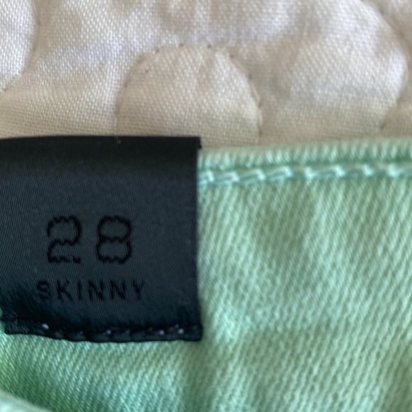 Vince mint green ankle jeans. Size 28. - Picture 3 of 3